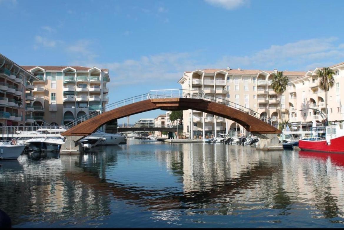 T2/T3 Duplex A Port Frejus Proche De La Mer Lägenhet Exteriör bild